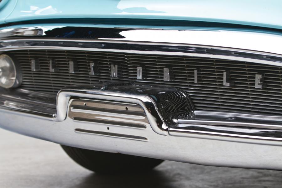  Oldsmobile Super 88 Convertible 1957 года  (фото 13 из 28)
